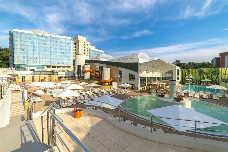 Hotel Lotus Therm Spa Luxury Resort 5 Băile Felix O Locație